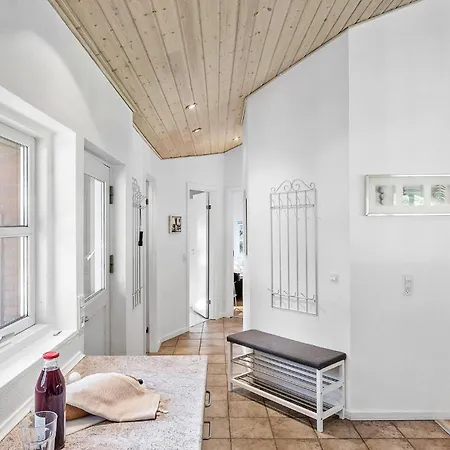 Сasa de vacaciones In Vaeggerlose With Sauna